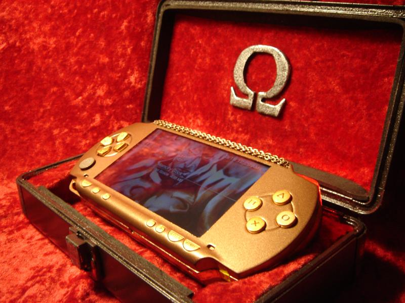 Illustration for article titled Sony PSP God of War Mod Looks Bloodthirstily Fantastic